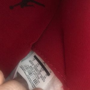 Jordan gym 11 Christmas Red